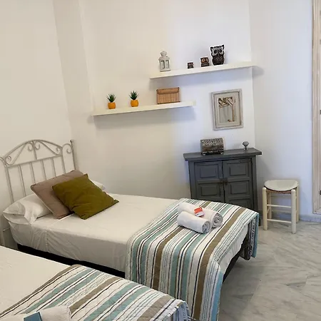 Pepe Vista Al Mar Эстепона