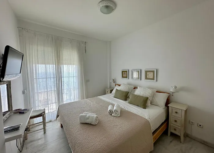 Pepe Vista Al Mar 公寓 埃斯特波纳