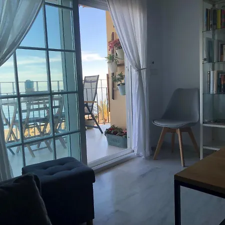 Pepe Vista Al Mar Estepona